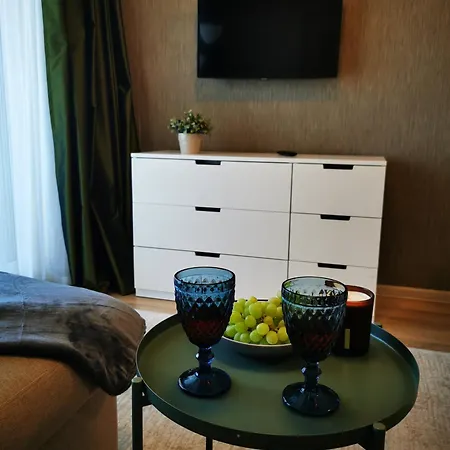 Butas Su Balkonu Apartment